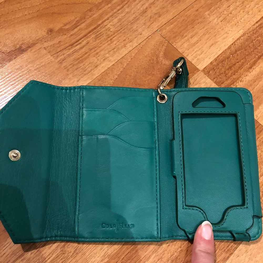 Cole Haan Green Shimmer Leather Wallet Cell Holder - Picture 3 of 5
